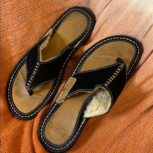 UGG Shoes - Adorable! Ugg Leather and Sheepskin Thong Sandals